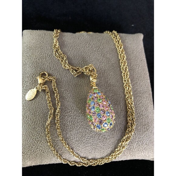 JOAN RIVERS Fleur De Lis Crystal Egg Pendant With Gold-tone Chain 28" - Picture 3 of 4